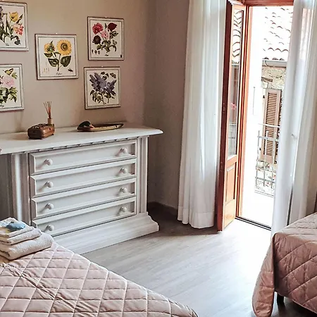 Bac 1 By Interhome Daire Mergozzo